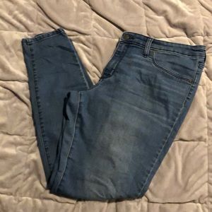 Universal Thread Mid-Rise Jeggings